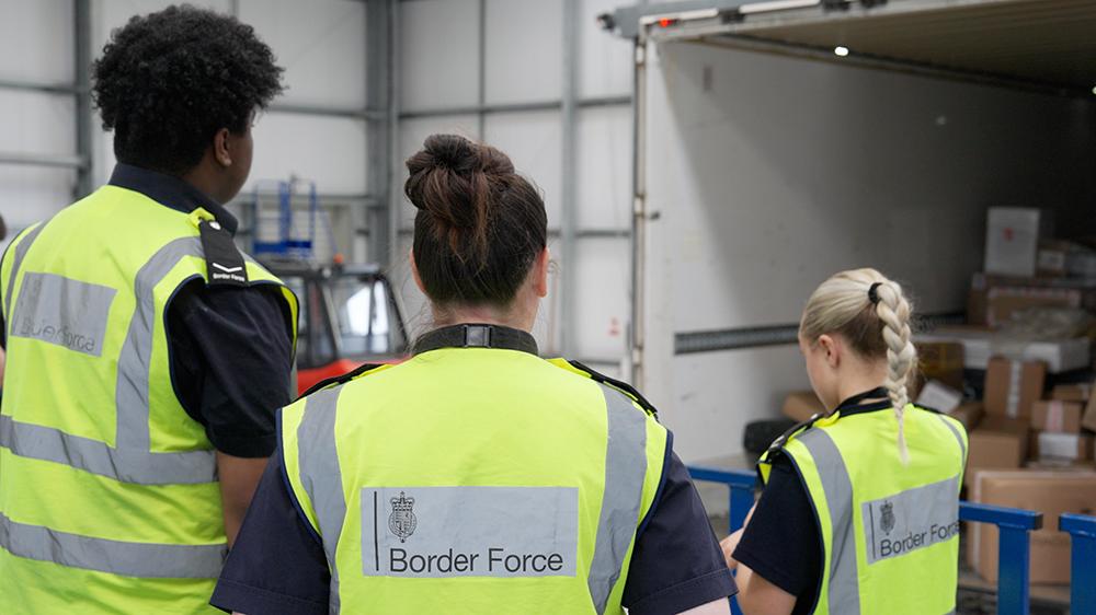 UK Border Force Salary & Rank Structure 2025 — Pay Scale for Officers
