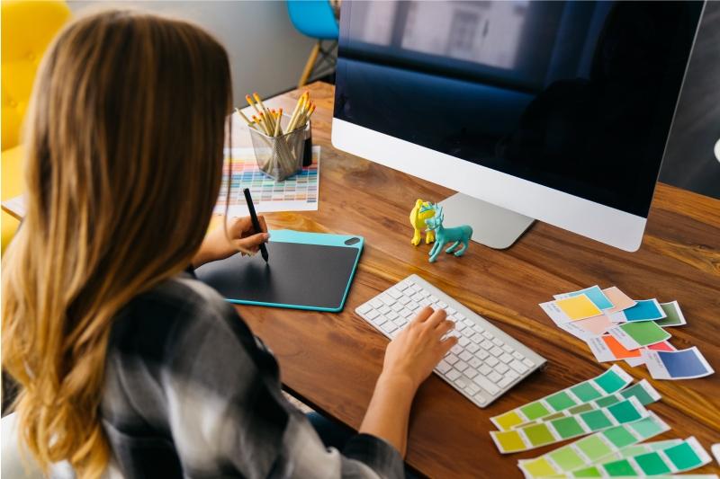 Free Online Graphic Design Courses with Certificate in the USA (2025)