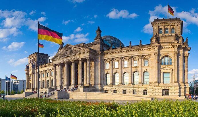 Best Nursing Schools in Germany Offering Scholarships to Africans 2025