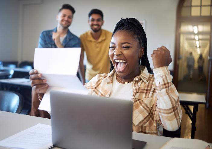 Top 10 Entry-Level Jobs in the UK That Require No Experience But Pay Well