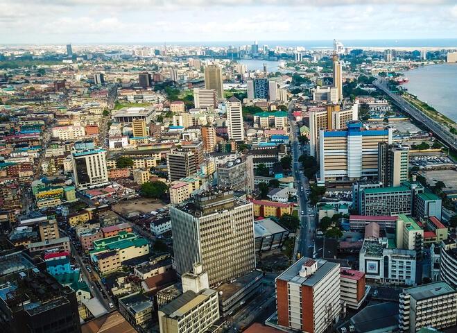 How to Work in Nigeria as a Foreigner – Visa, Jobs & Salary Guide