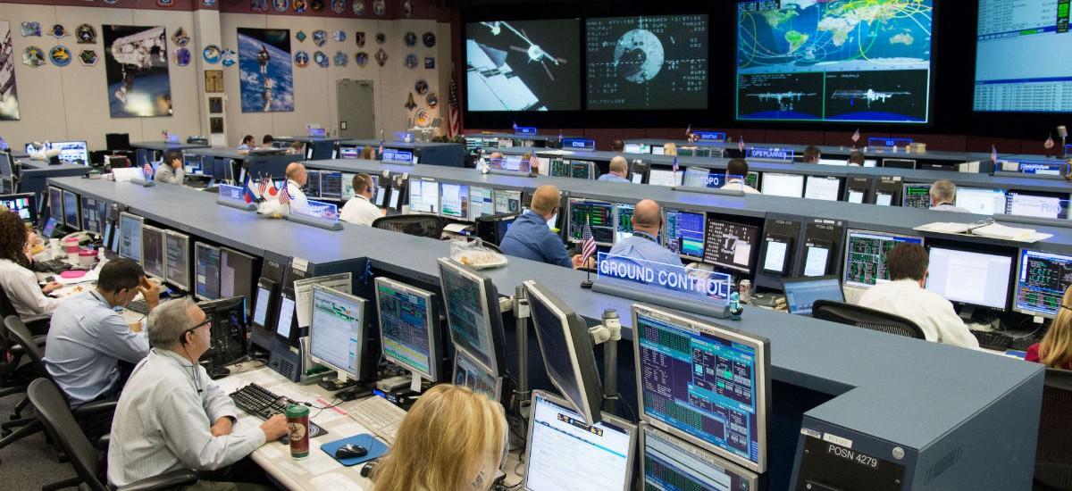NASA Mission Control Specialist Salary and Benefits (2025)