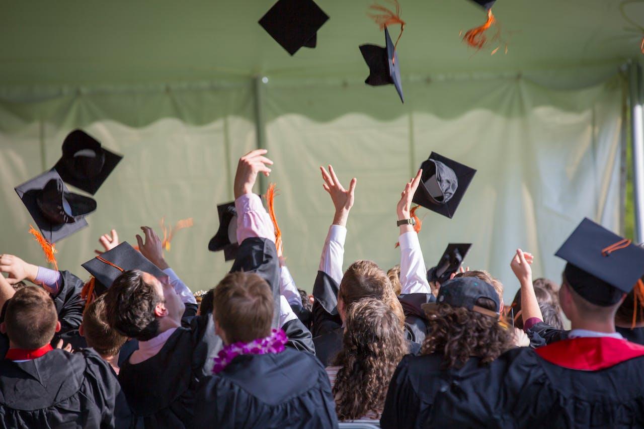 Top Online Education Platforms for High School Students in USA 2025
